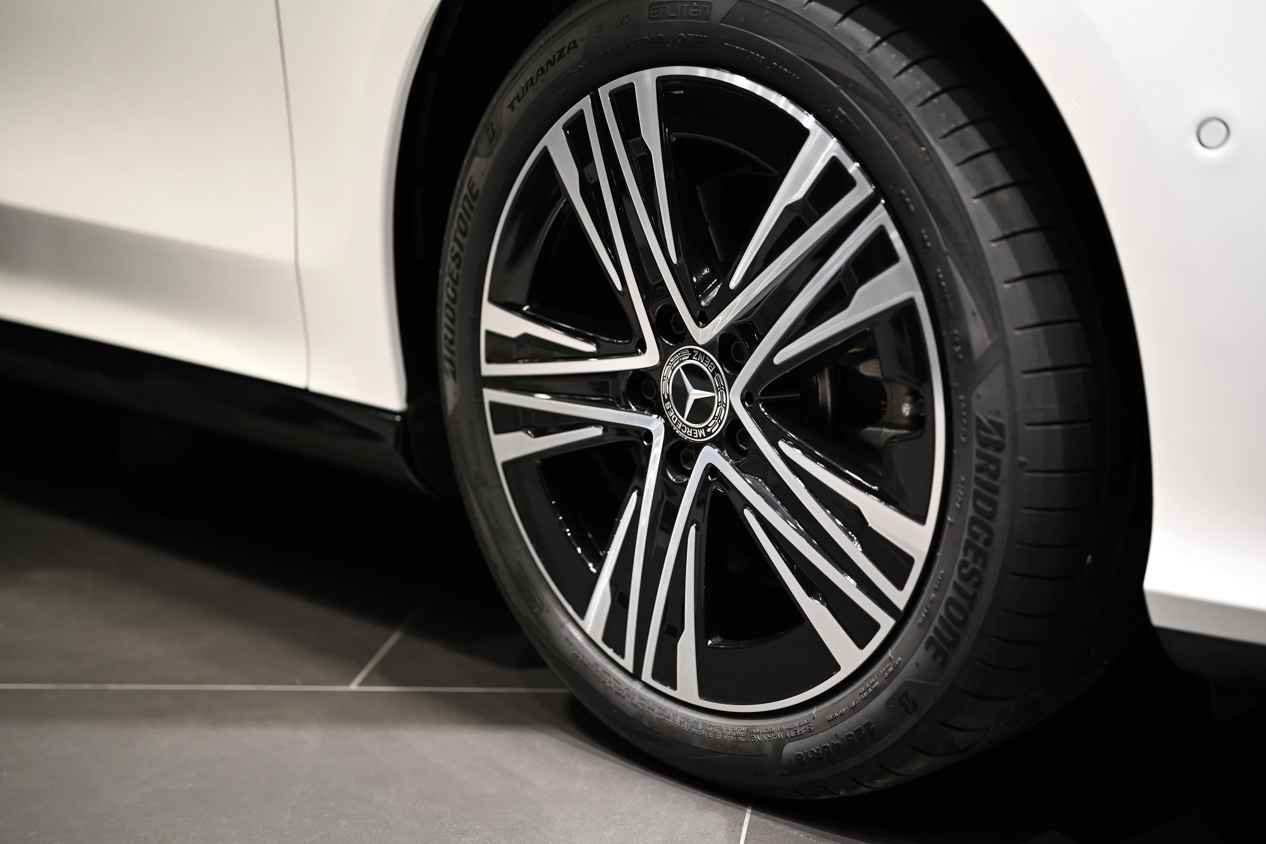 CLA 220 18인치 휠